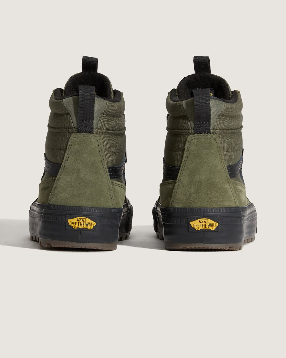 Sk8-Hi Waterproof Insulated Shoe in Green / Black | Vans on sale