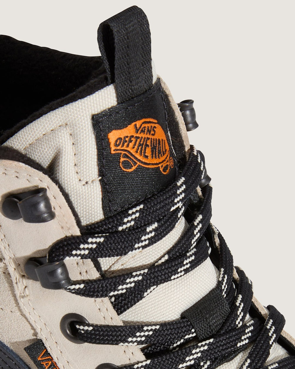 Sk8-Hi Waterproof Insulated Shoe in Oatmeal Beige / Black | Vans outlet