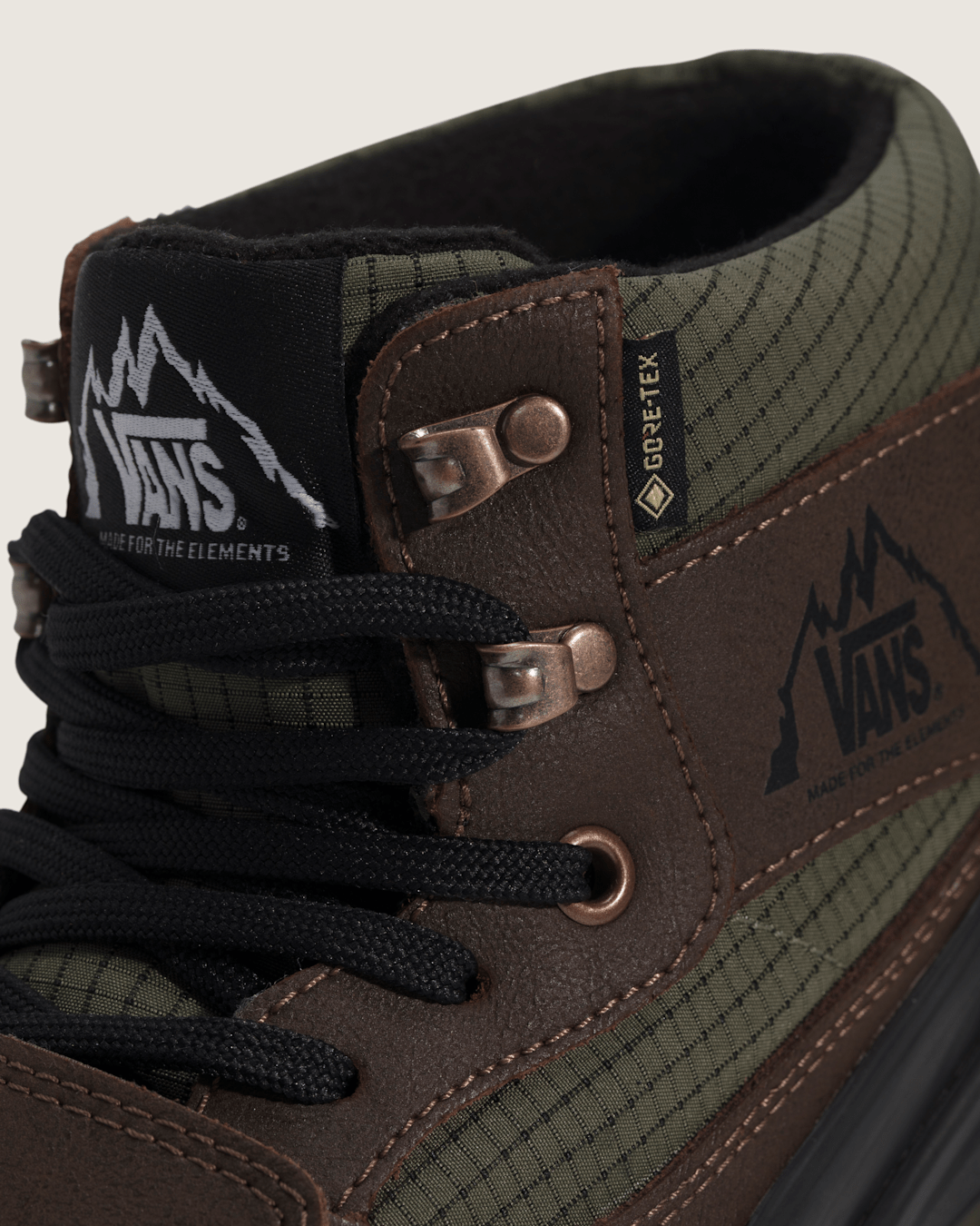 Mountain Mid GORE-TEX Insulated Shoe in Dark Green / Dark Brown | Vans sale