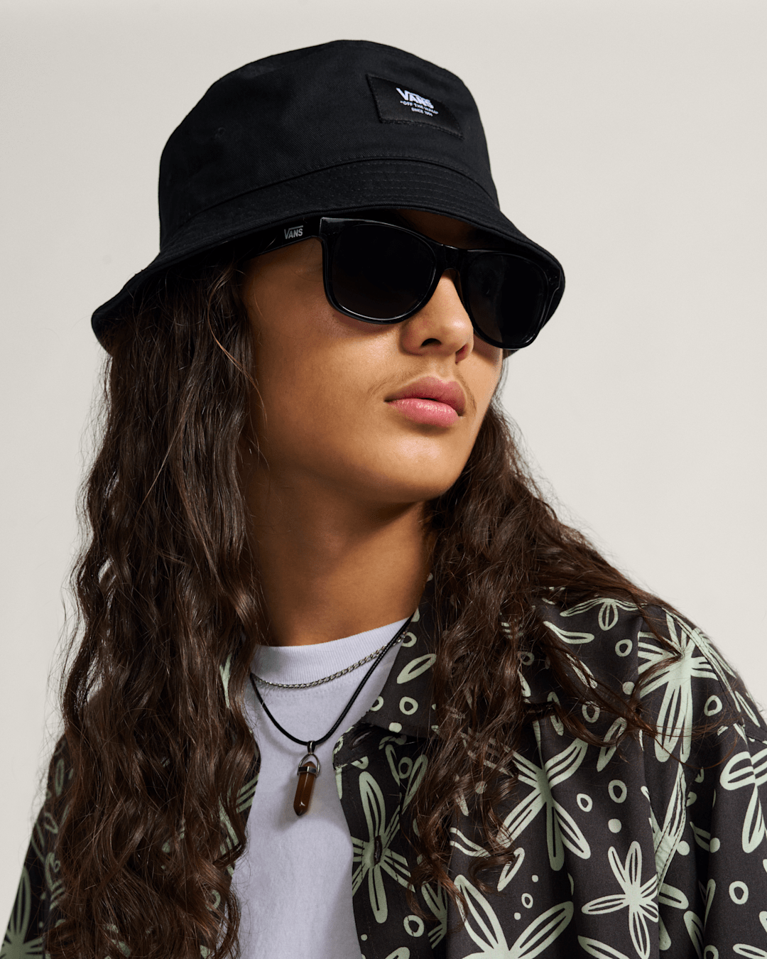 Havenrock T-Shirt in Phantom Black / White | Vans on sale