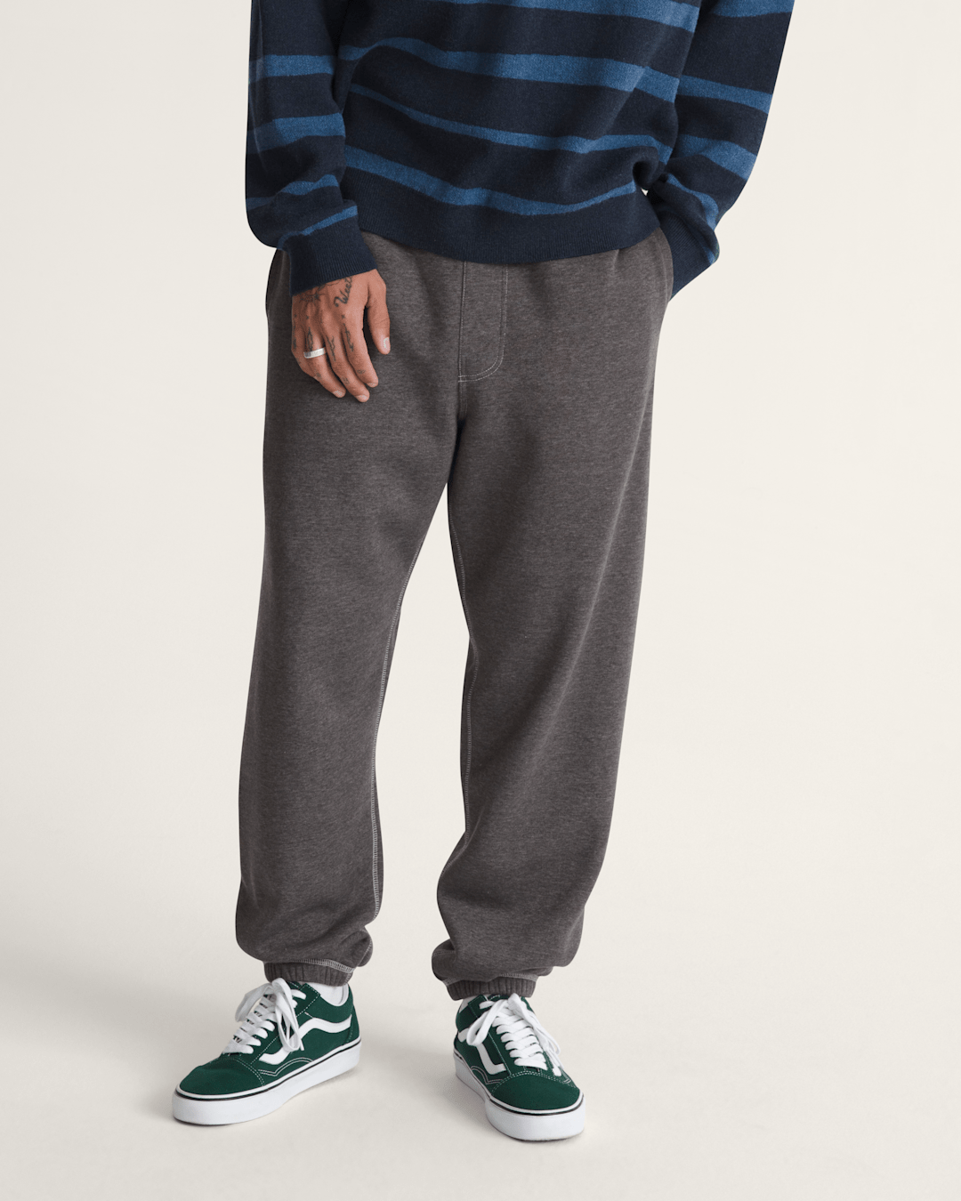 Vans 66 Sweatpants in Asphalt Grey | Vans near me