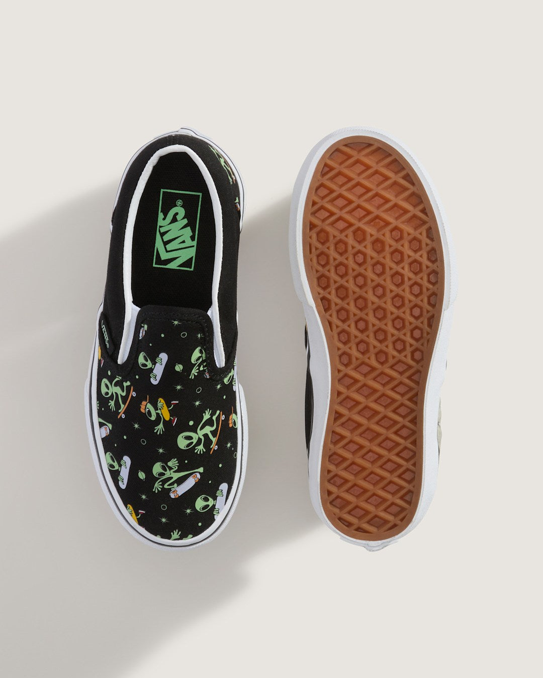 Little Kids Classic Slip-On Shoe in Black / Green | Vans discount