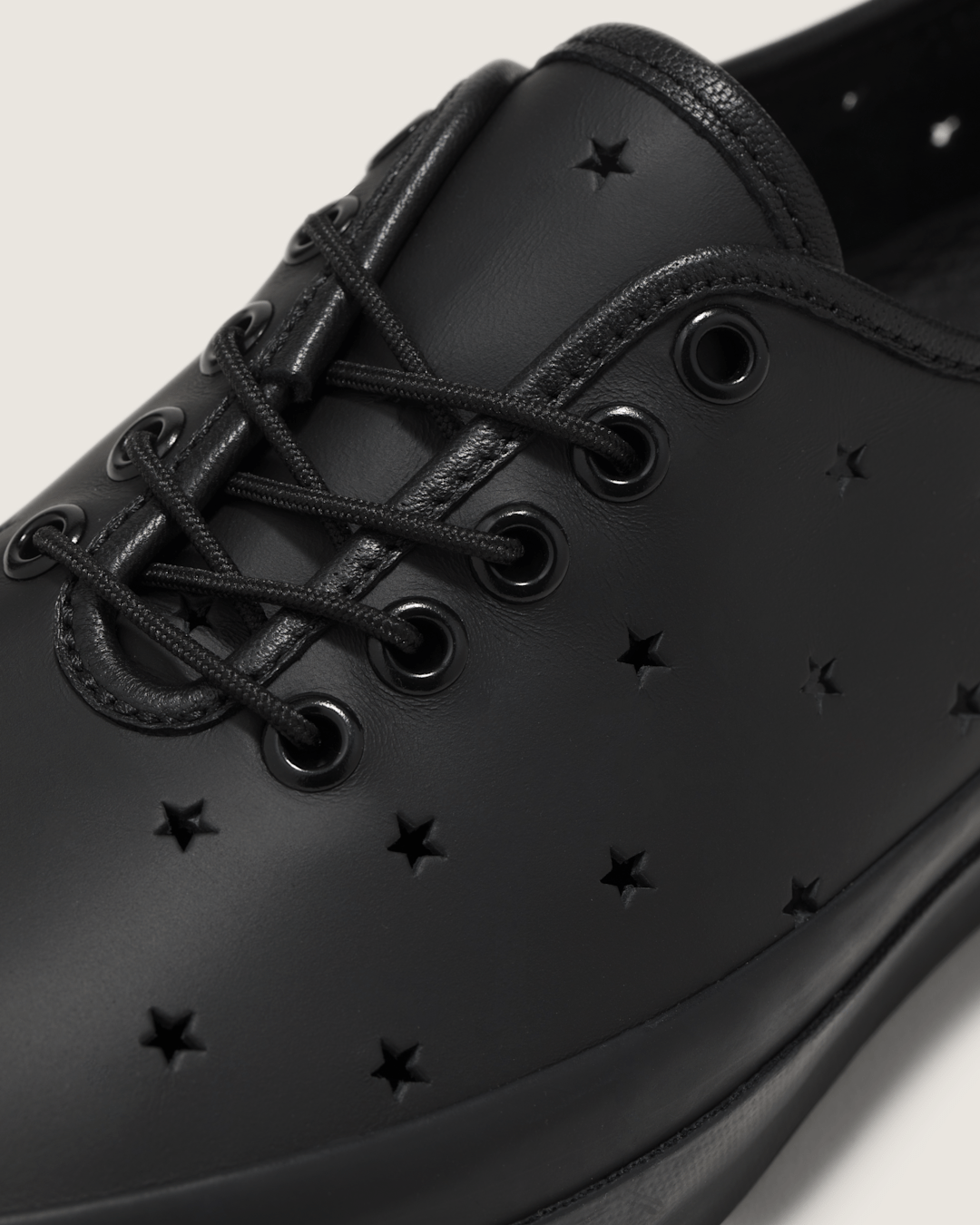 OTW One Piece Authentic Vibram in Star Black | Vans discount
