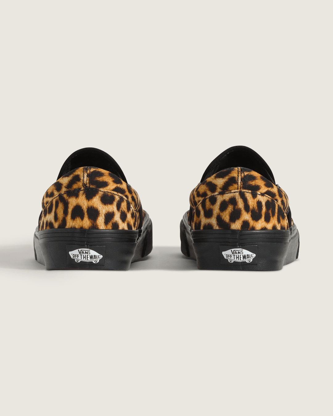 Classic Slip-On Shoe in Leopard Brown / Black | Vans outlet