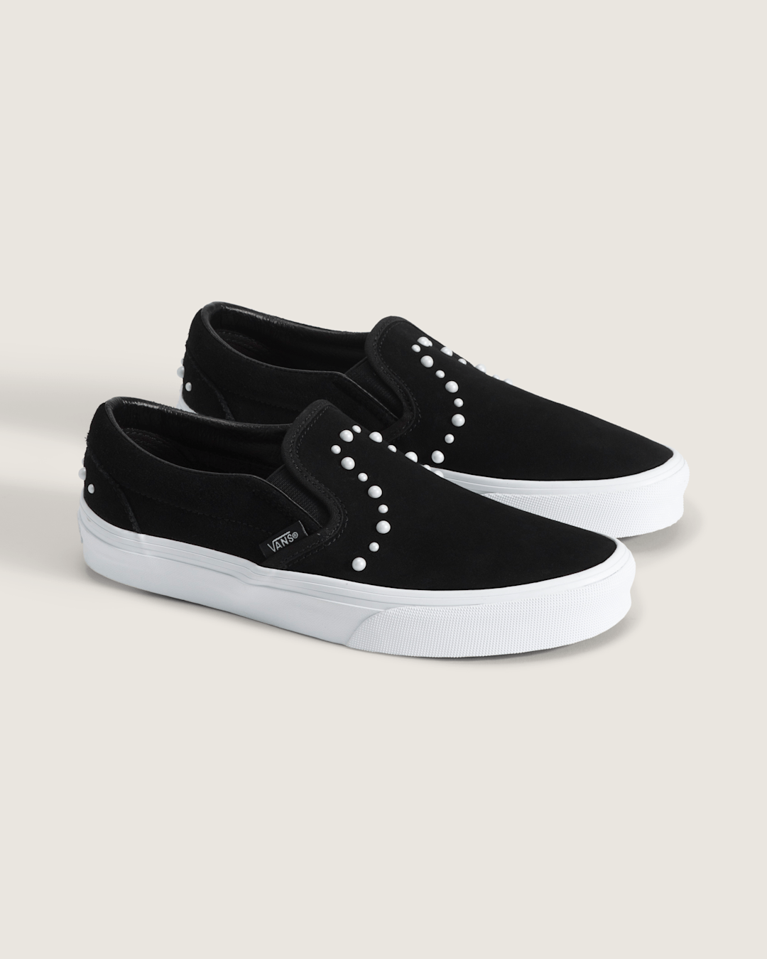Classic Slip-On Shoe in Black | Vans outlet