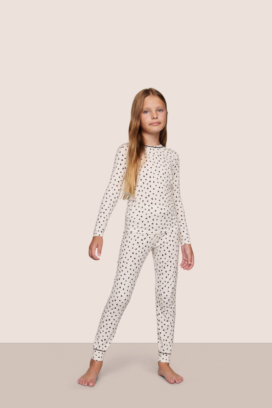Heart To Heart Black/Black,2
